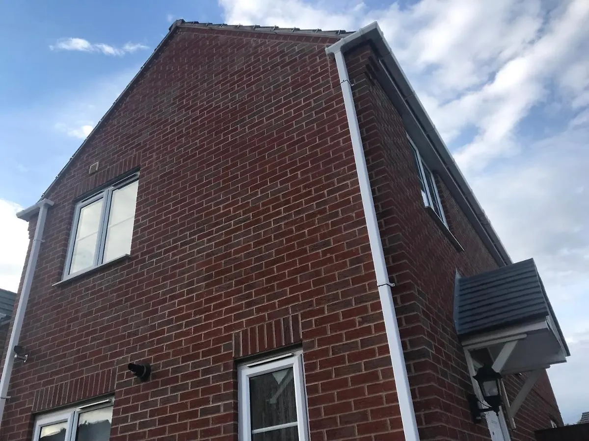 House Shared, New Build 29 Nottingham 3Bedrooms Villa